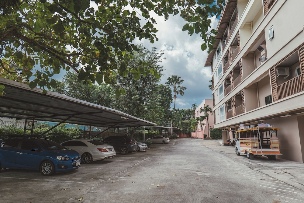 Pink Residence Chalong