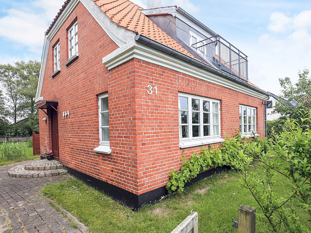6 Person Holiday Home in Albaek