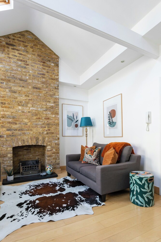 Bathurst Mews III by Onefinestay