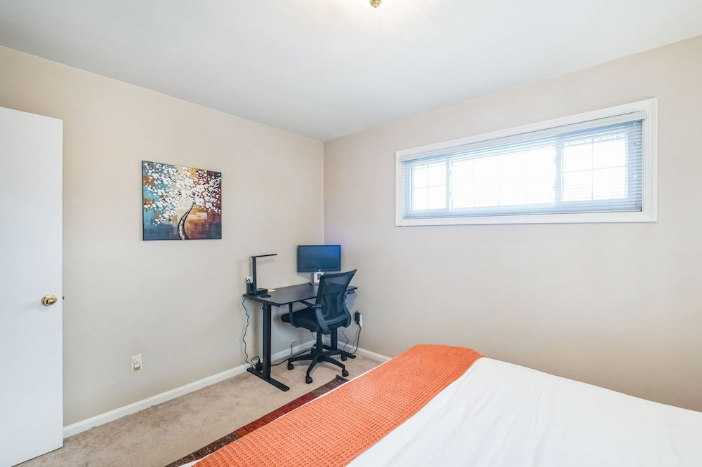 Uline Hospitality 4 Bedroom Home