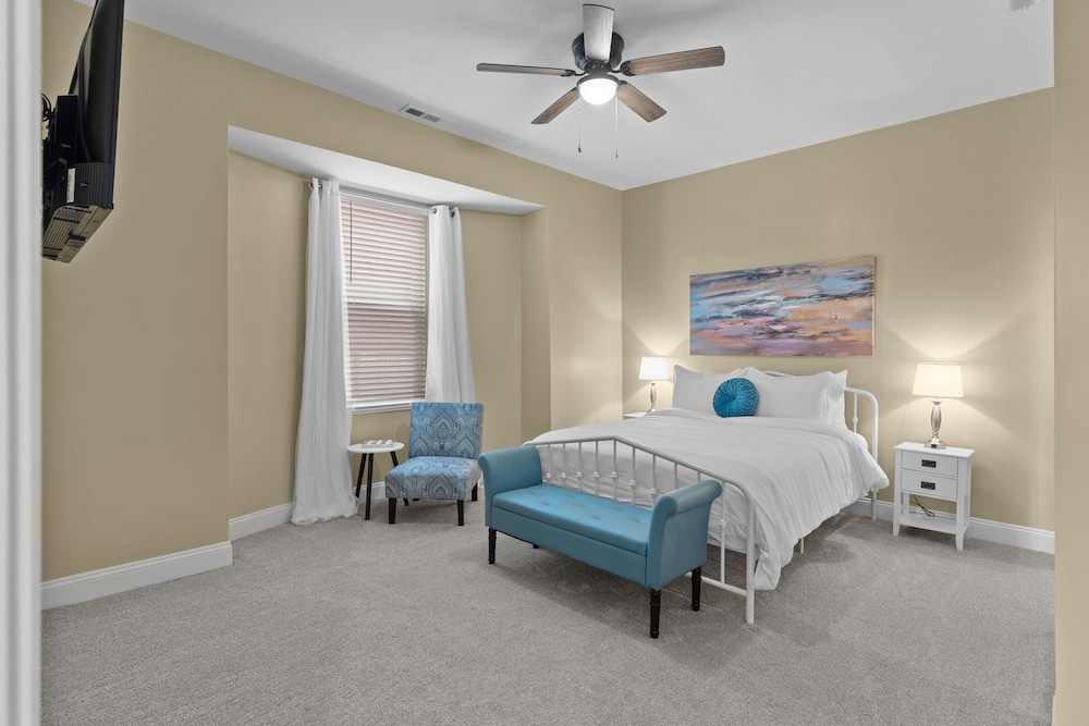 Red Brick Hideaway | JZ Vacation Rentals view 5