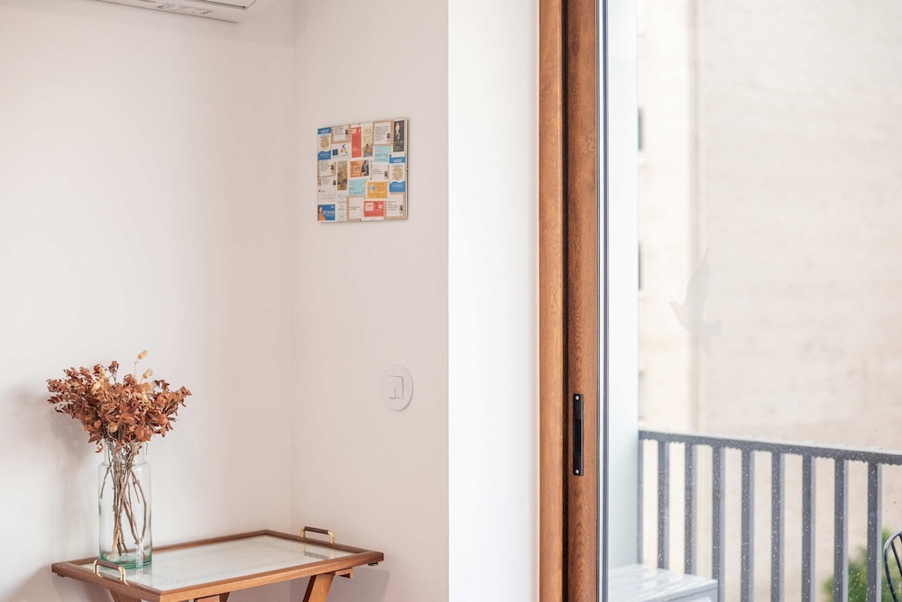 Liiiving in Matosinhos - Warm Vintage Apartment