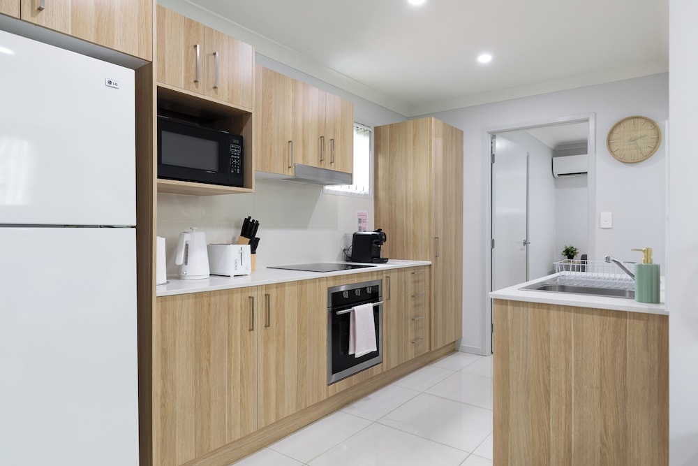 Smart Suites Self Check-in Apartments - 39 Freney