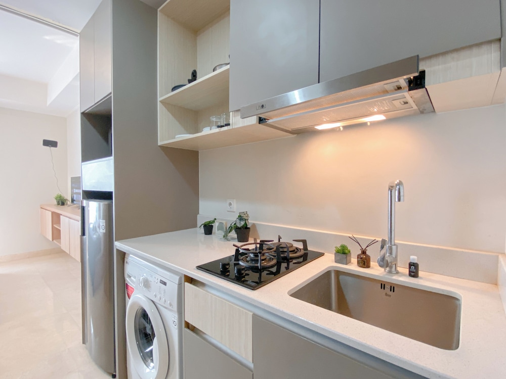New Furnished Studio At Apartment Gold Coast