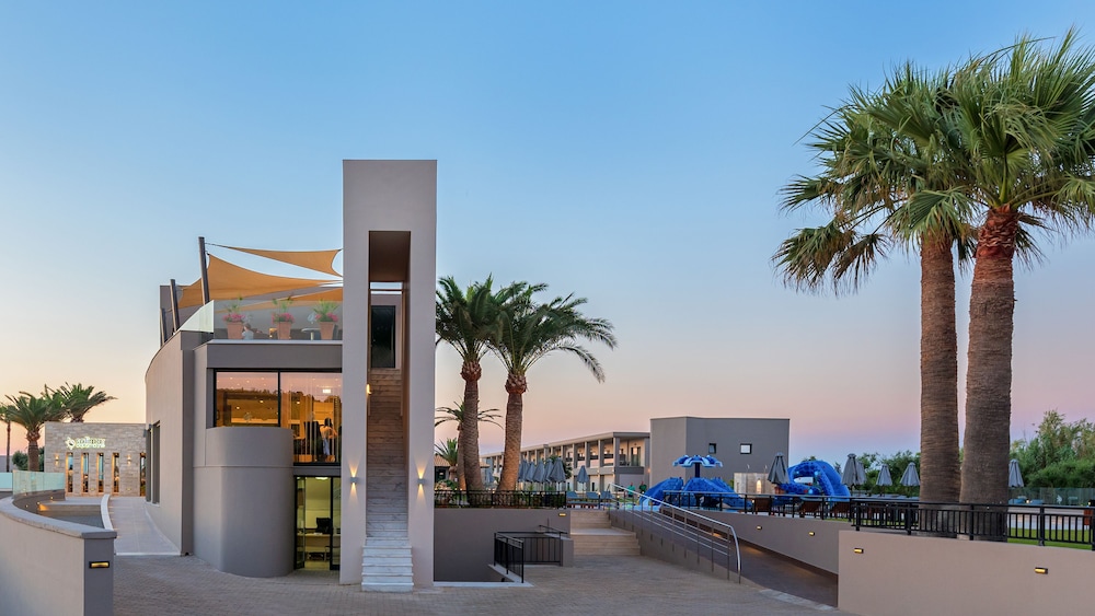 Hotel Solimar Aquamarine Resort - Image 1