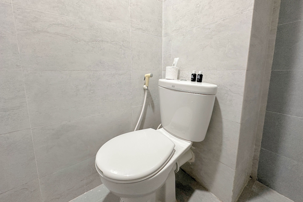 Good Deal Stunning Studio (No Kitchen) At Taman Melati Surabaya Apartment