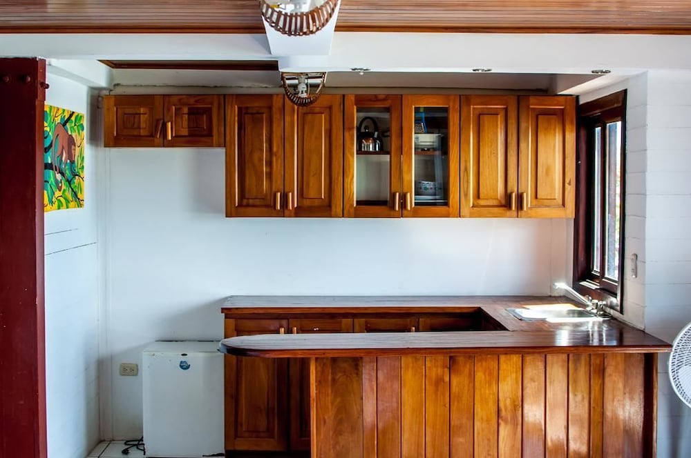 Magnific Rock - Surf Resort & Yoga Retreat Nicaragua - Hostel