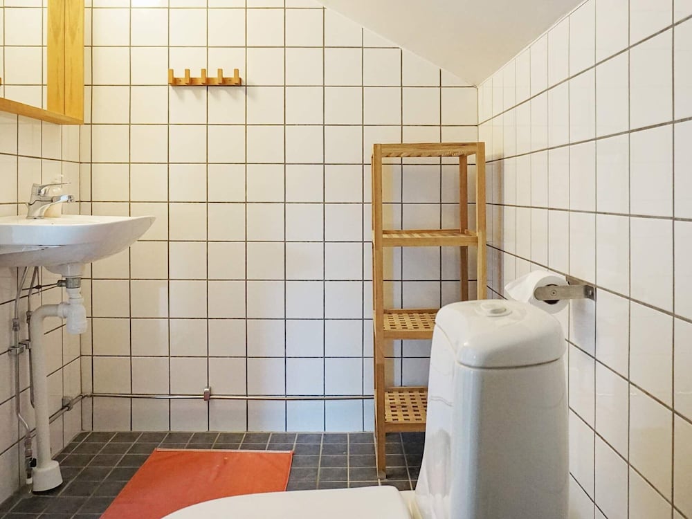 6 Person Holiday Home in Kungshamn-by Traum