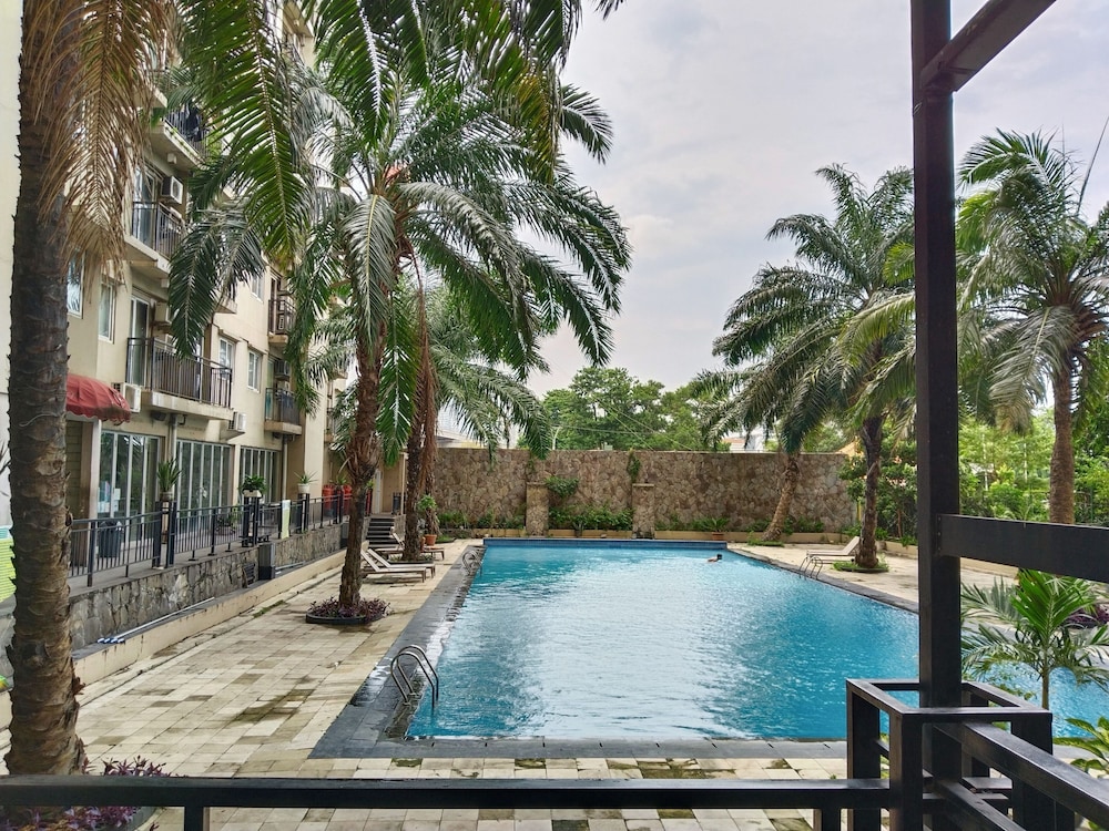 Amerta Room Apartemen Mutiara by Cocotel