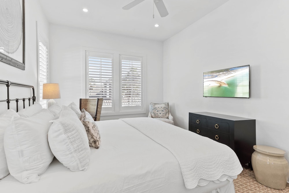 Grayt Digs by Avantstay Next to Beach Oceanview