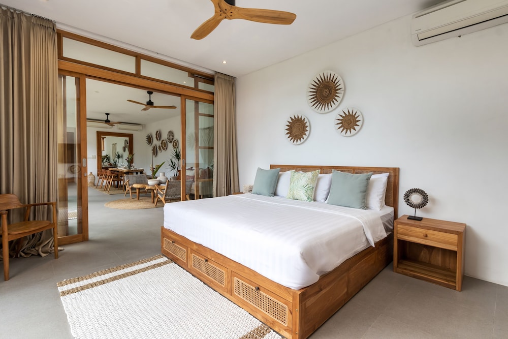 Beautiful Boho-chic 4br Tropical Villa in Pererenan Canggu