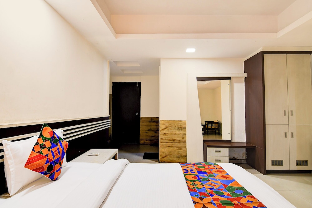 Fabhotel Park Street Inn