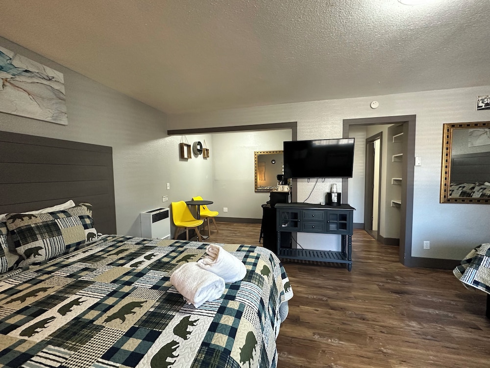 Lake Tahoe Vacations - Lake Ridge Hotel - Property Image 35