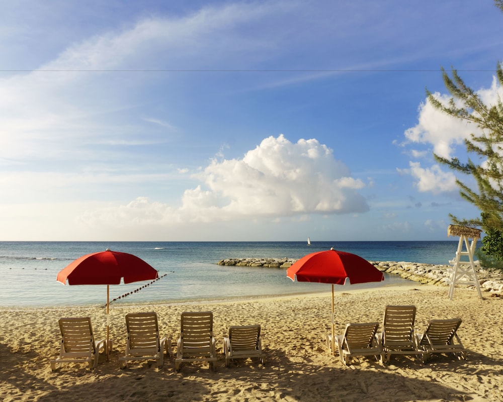 Hotel Seawind On The Bay Beach Studio OLR - Image 1