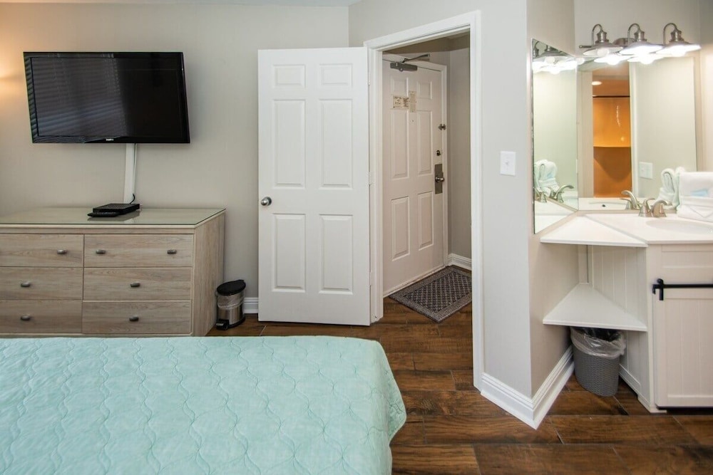 Ocean Forest 1202 1 Bedroom Condo