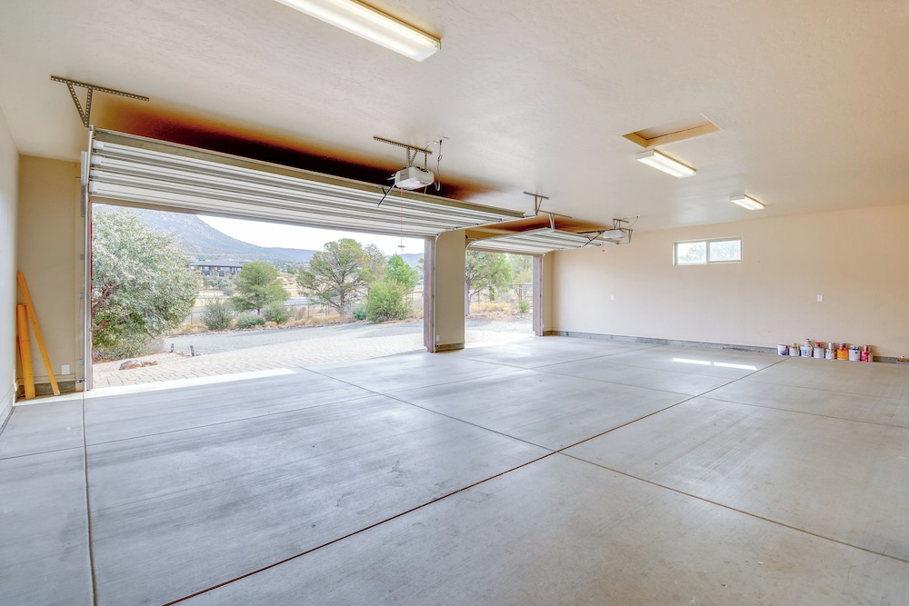 Winter Haven w/ Mtn Views in Prescott Valley