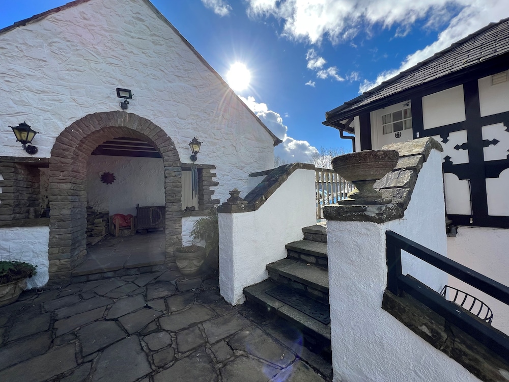 Pentre Cerrig Country House