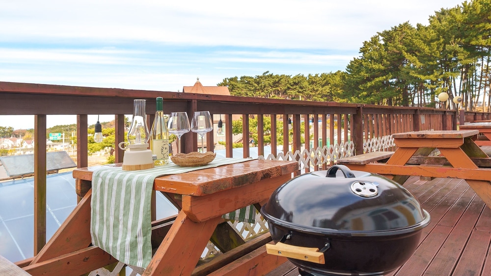 Taean Vintage House Pet-friendly Pension