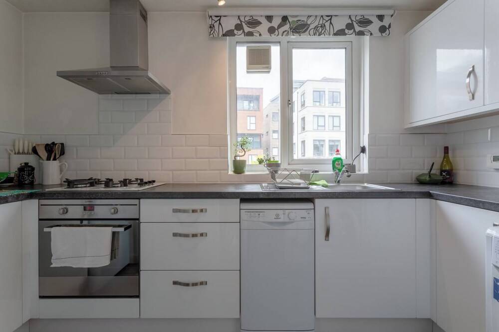 Stylish 1 Bedroom Apartment Near Clapham Junction