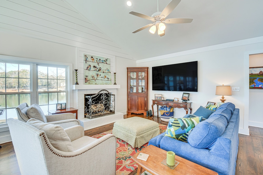 Lakefront Gem w/ Boat Dock & Patio in Fair Play