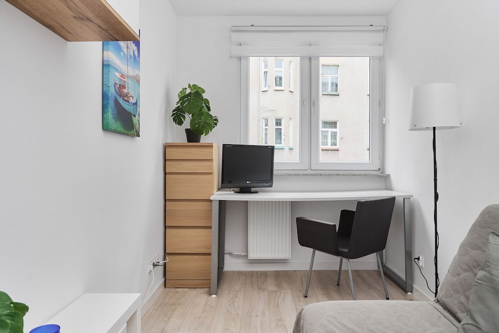 Charming Apartment Fabryczna by Renters view 2