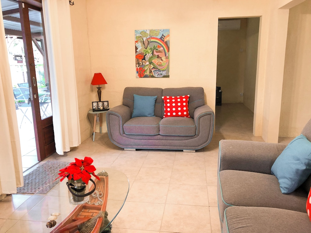 Laurels Villas