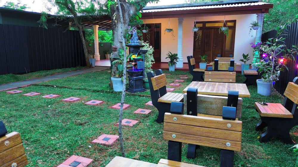 Sigiri Serenity Hostel