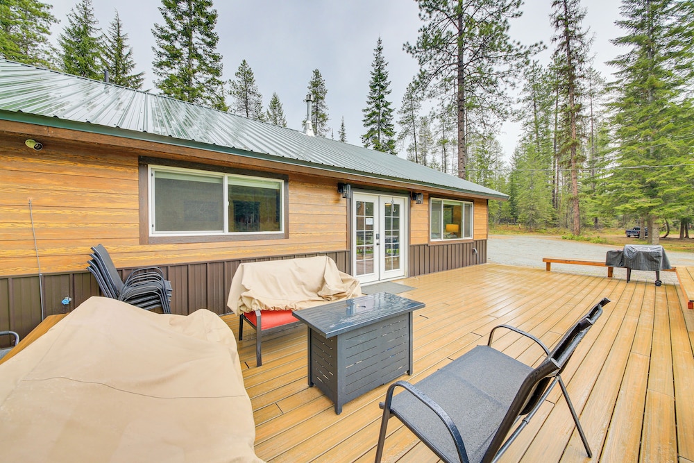 Scenic Priest Lake Vacation Rental: Deck  Views! - Property Image 14