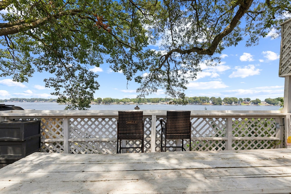 Dave's Last Resort Lakeside - Long Stay Discount - Comfy Cabin 5 1 Bedroom Hotel Room