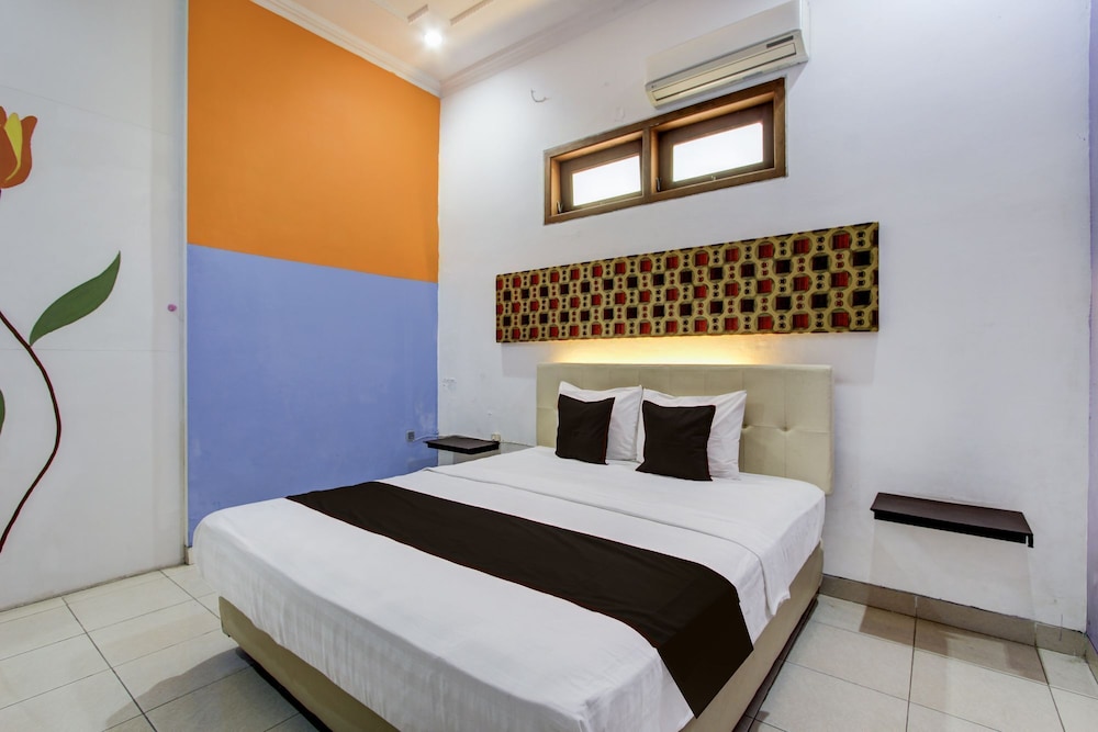 Hotel O Solo near RS JIH Solo formerly Azifa Inn