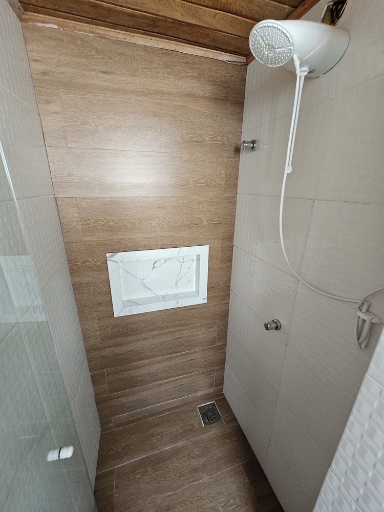 Alice Suites