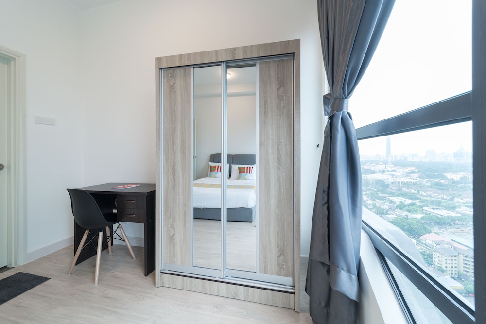 OYO Home 44045 Splendid 2br Arte Plus