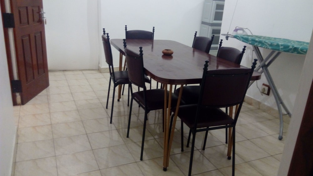Sarathchandra Tourist Guest House