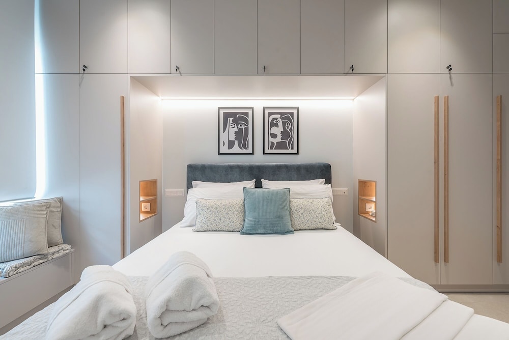 Exclusive Suite by Cloudkeys