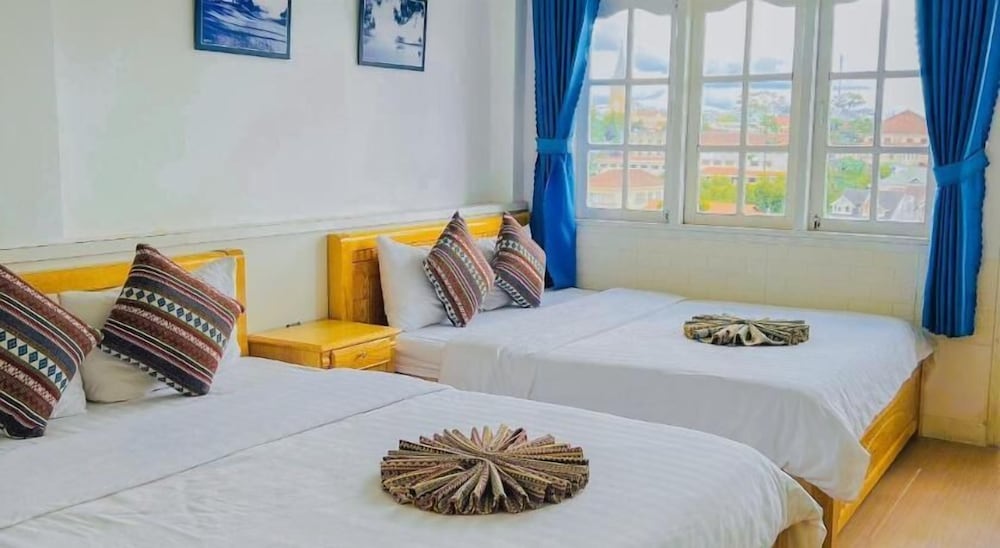 Chau Giang Hostel