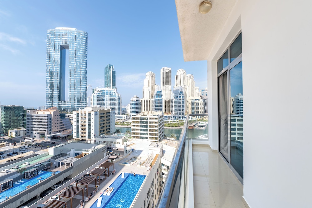 Waterfront 3BR with Marina View at DEC