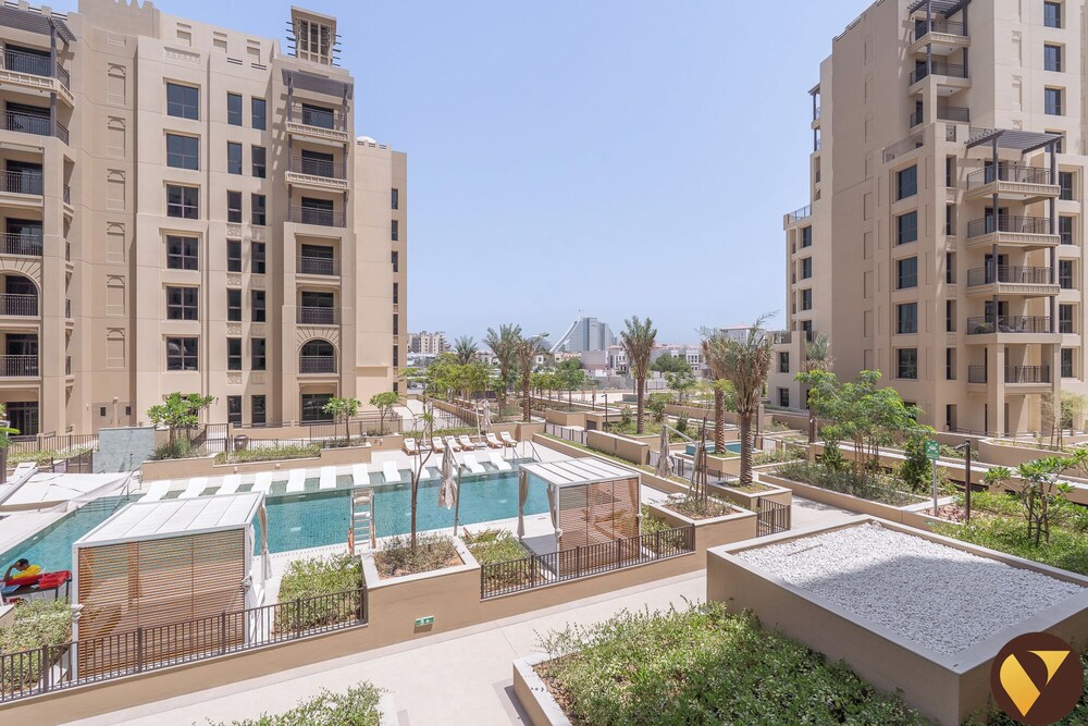 Elegant MJL Pool View Near Burj Al Arab