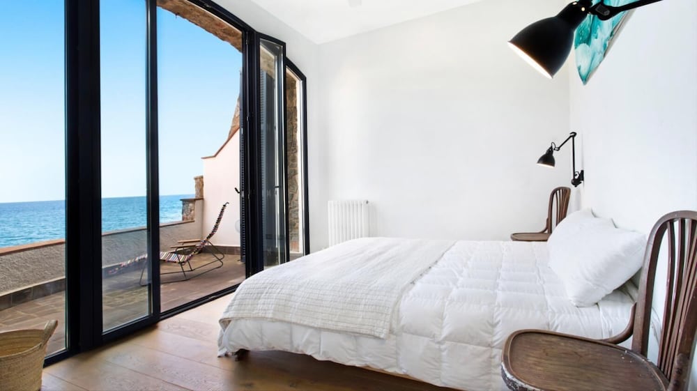Mirador in Llafranc With 4 Bedrooms and 4 Bathrooms