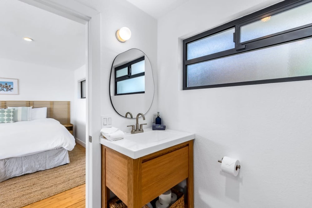 The Yucca Hotel- Entire Boutique Buyout