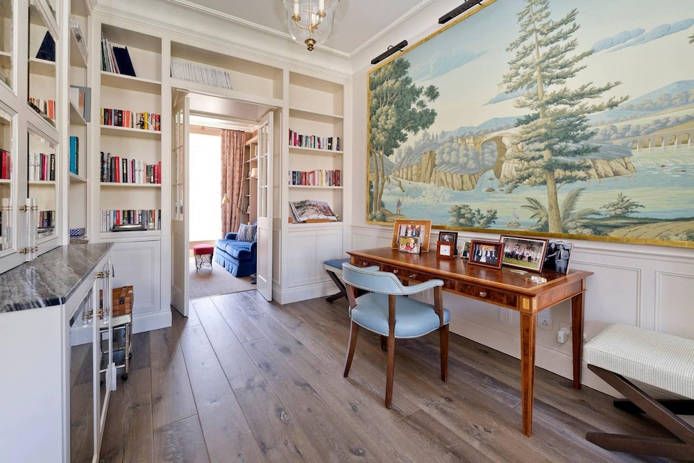 Elegant 5-bed House Chelsea