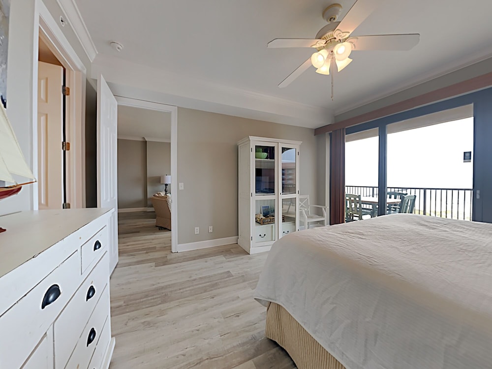 Grand Pointe #714 by Southern Vacation Rentals view 2