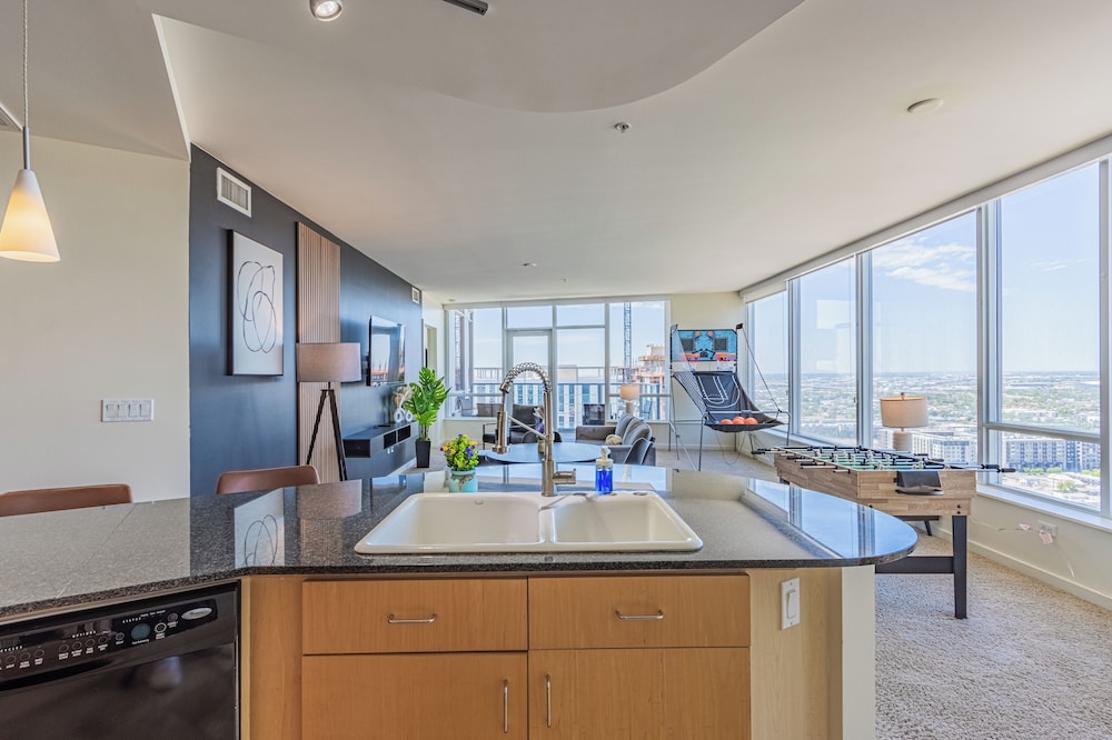 ROVE LIVING/KL - 44 Monroe