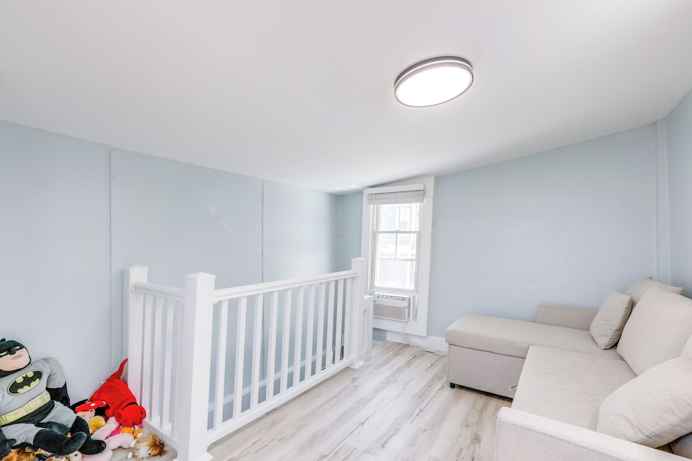Walk to Ocean Grove Beach: Apt in New Jersey