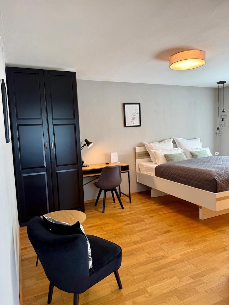 Cozy Apartment Salzburg, 50 m2, With Garden, Terrace, own Entrance, Free Parking
