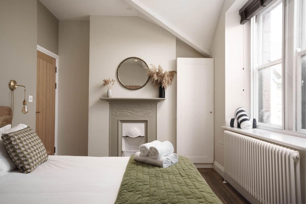 Flat2-cwh One Bedroom Apartment Central Penzance view 4