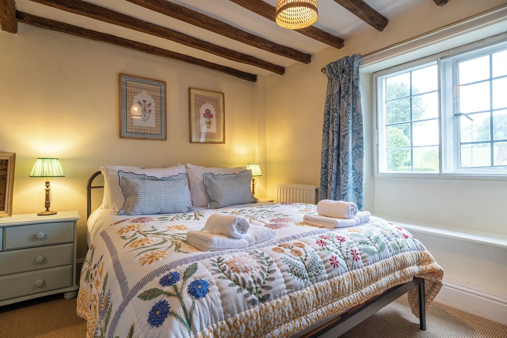 Beautiful 2BD Cottage in the Cotswolds