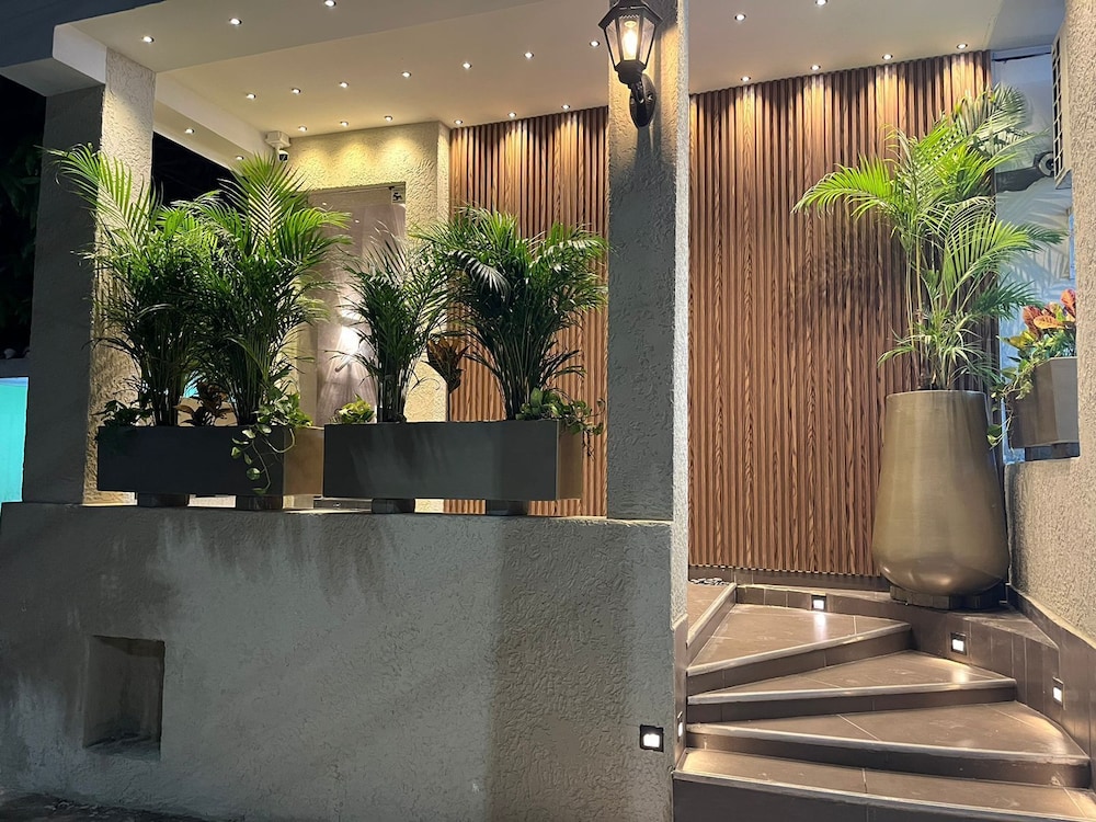 ROYAL SUITES AMOLADOS