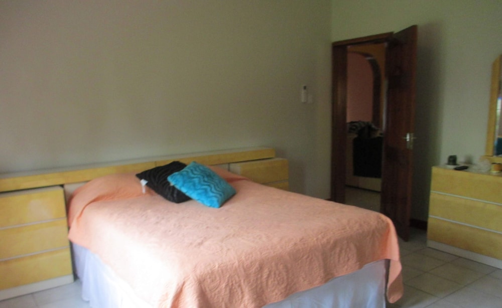 COZY'S BANDB view 3
