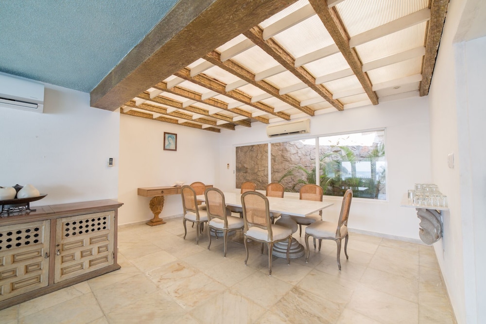 Exclusiva Villa Aldila frente al mar en Acapulco