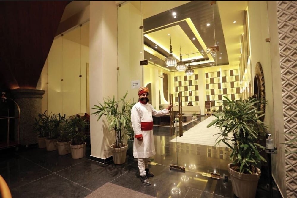 Skyline luxury in pink city
